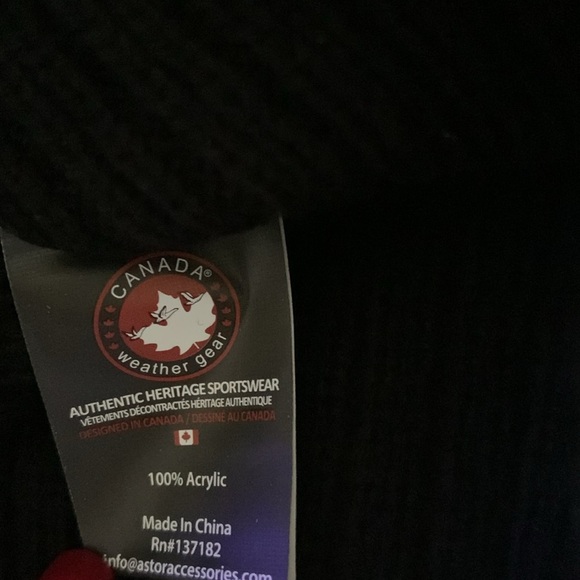 Canada Weather Gear Beanies two Black Beanies Excellent - Picture 6 of 6